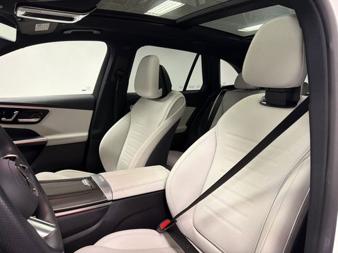 Used 2023 Mercedes-Benz GLC 300 4MATIC image 22