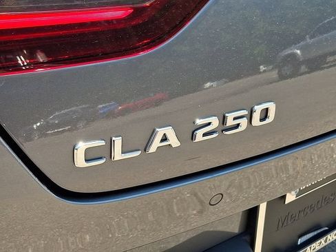 Used 2025 Mercedes-Benz CLA 250 image 32