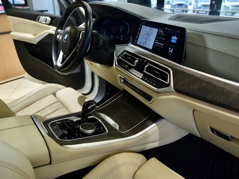 Used 2022 BMW X5 xDrive40i w/ Premium Package AWD/4WD image 25