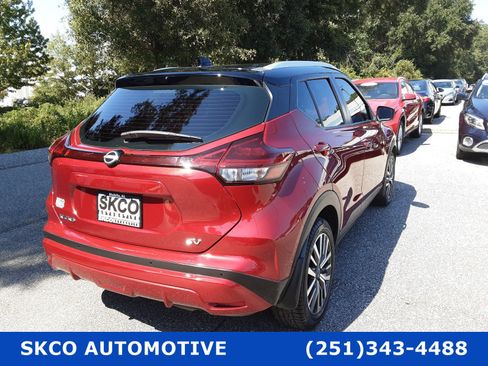 Used 2022 Nissan Kicks SV image 5