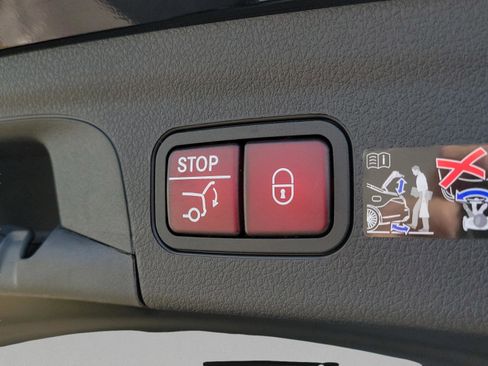 New 2026 Mercedes-Benz GLE 53 AMG 4MATIC image 6