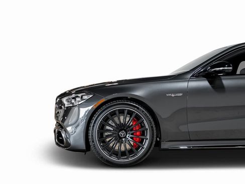 Used 2025 Mercedes-Benz S 63 AMG S image 32