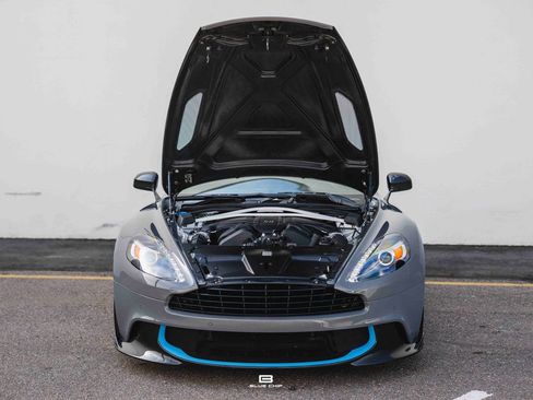 Used 2018 Aston Martin Vanquish S image 22