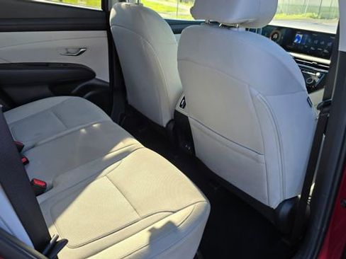 Used 2025 Hyundai Tucson SEL image 12