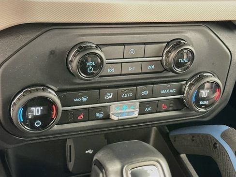 Used 2023 Ford Bronco Wildtrak AWD/4WD image 21