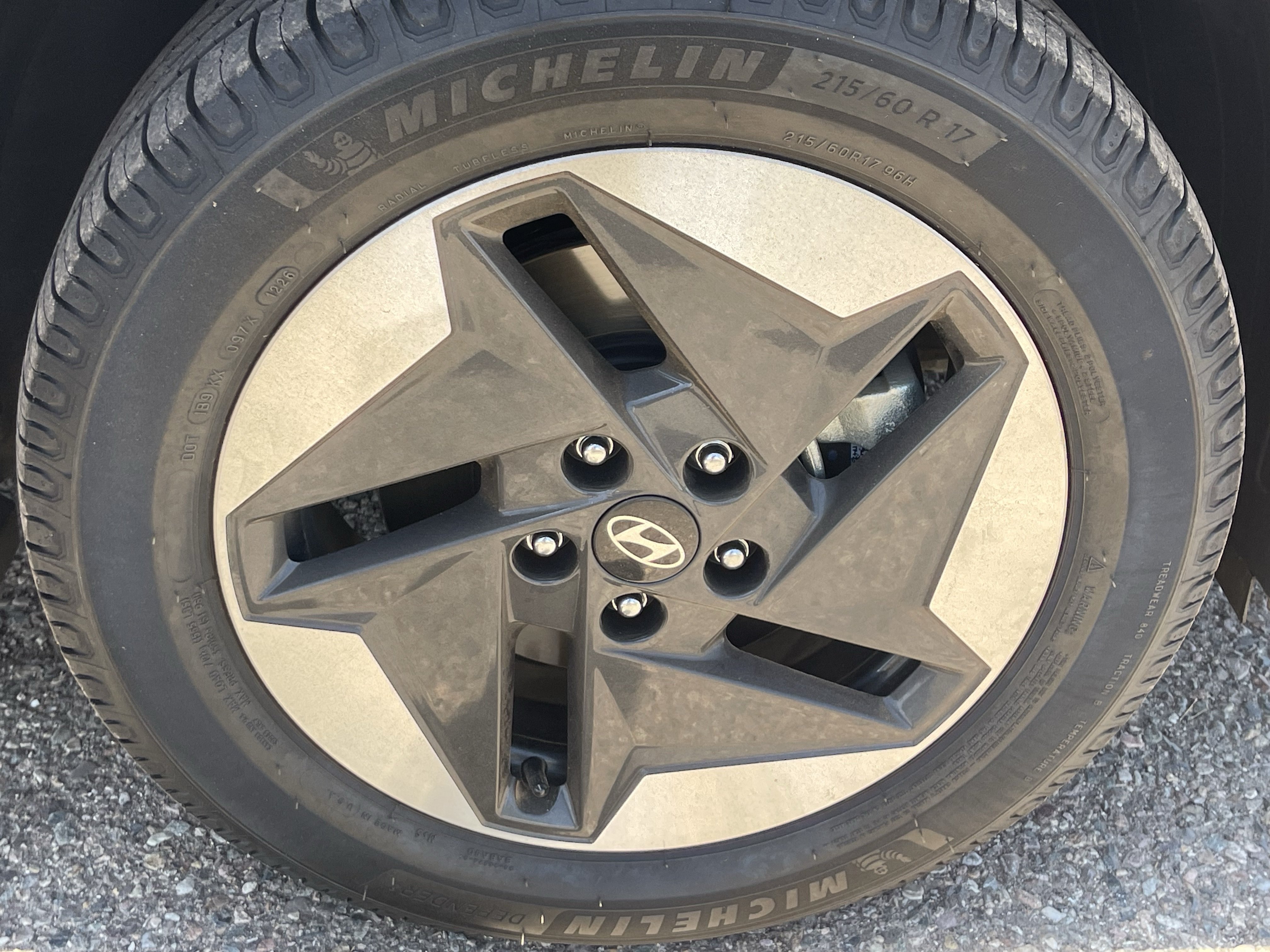 Used 2025 Hyundai Kona SEL FWD image 8