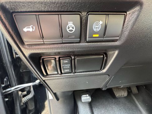 Used 2022 Nissan Armada Platinum w/ Captain's Chairs Package RWD image 41