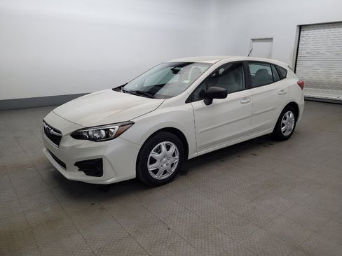 Used 2019 Subaru Impreza 2.0i image 2
