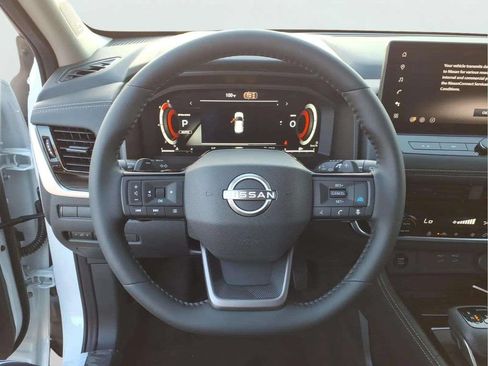 New 2026 Nissan Rogue Platinum AWD/4WD image 18