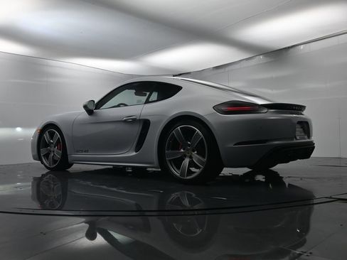 Used 2025 Porsche 718 Cayman GT4 image 43