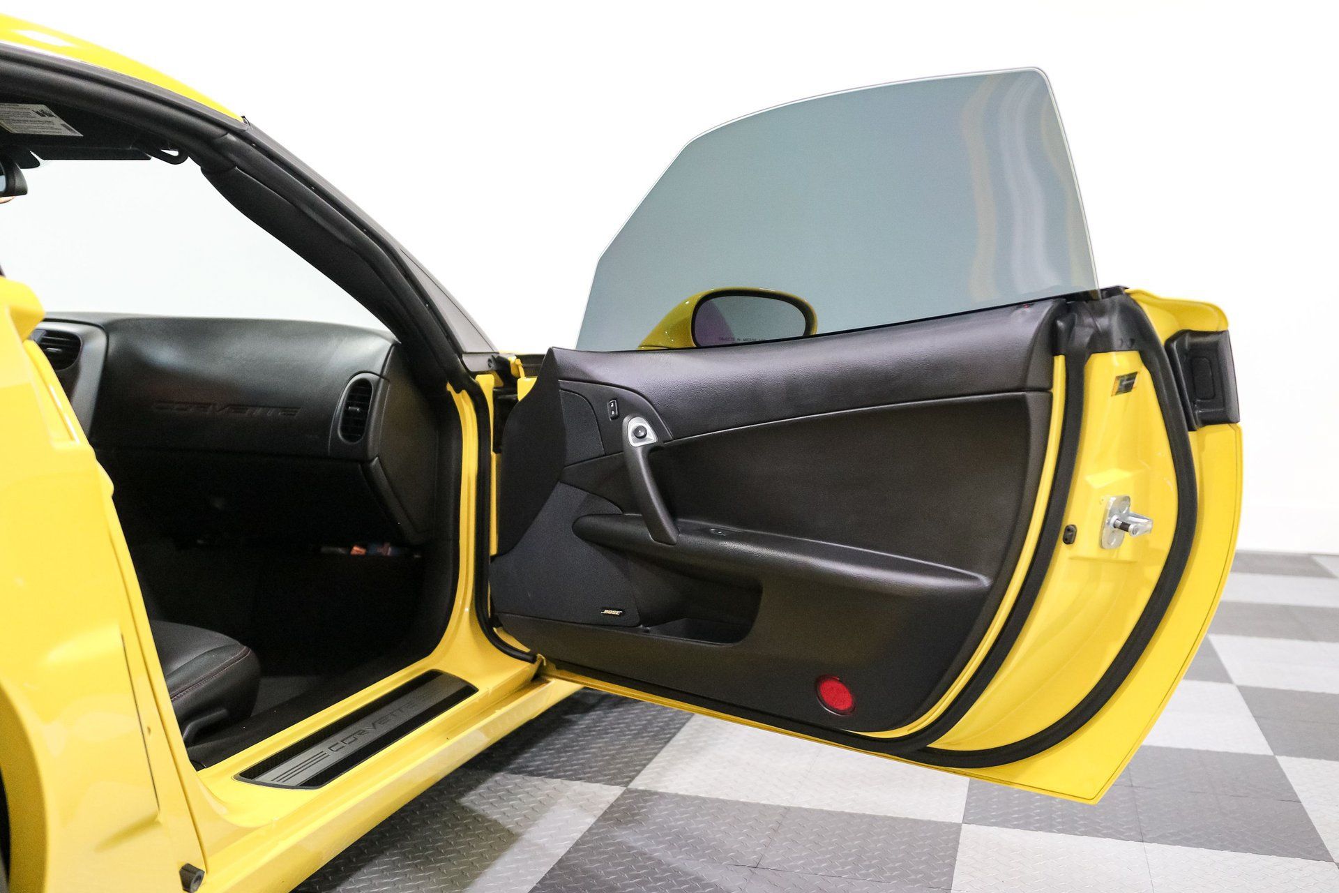 Used 2007 Chevrolet Corvette Z06 w/ Preferred Equipment Group RWD image 12