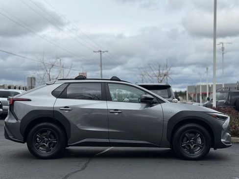 Used 2024 Subaru Solterra Premium image 6