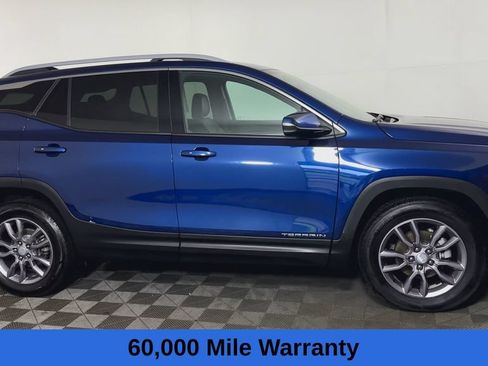 Used 2023 GMC Terrain SLT AWD/4WD image 3