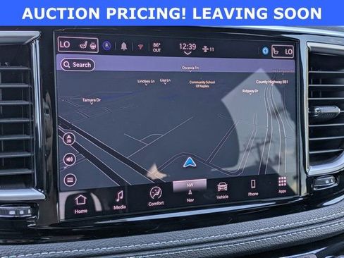 Used 2025 Chrysler Pacifica Limited FWD image 30
