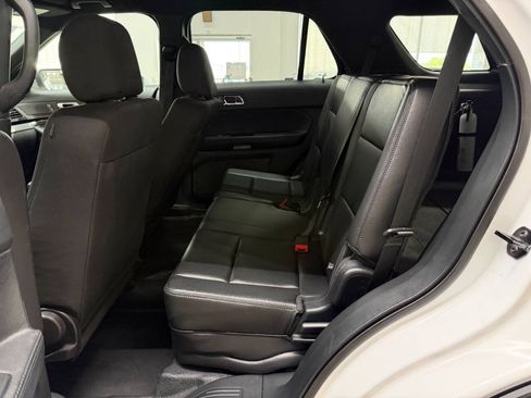 Used 2019 Ford Explorer 4WD Police Interceptor image 14