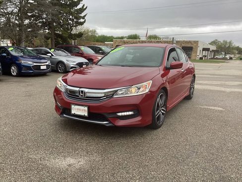 Used 2016 Honda Accord Sport image 4
