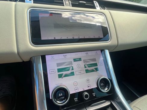 Used 2018 Land Rover Range Rover Sport HSE image 33