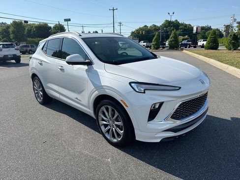 Used 2025 Buick Encore GX Avenir w/ Avenir Technology Package FWD image 2