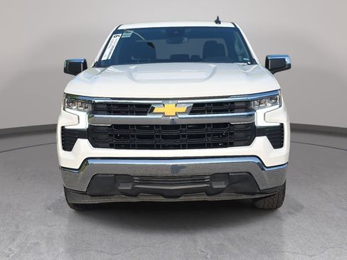 Used 2025 Chevrolet Silverado 1500 LT RWD image 2