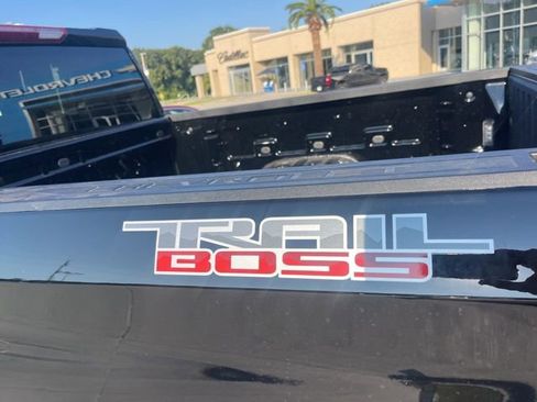 New 2026 Chevrolet Silverado 1500 Custom Trail Boss w/ Turbomax Blackout Package AWD/4WD image 5