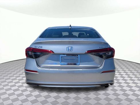Used 2024 Honda Civic Sport image 4