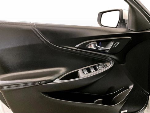 Used 2017 Chevrolet Malibu Hybrid w/ Leather Package image 23