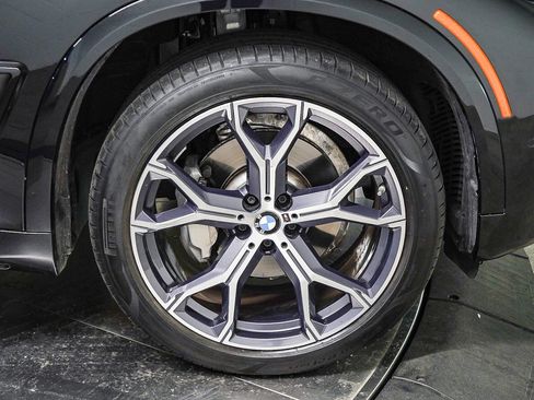 Used 2023 BMW X5 xDrive40i w/ M Sport Package image 10