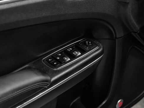Used 2017 Chrysler 300 S w/ S Model Appearance Package RWD image 54