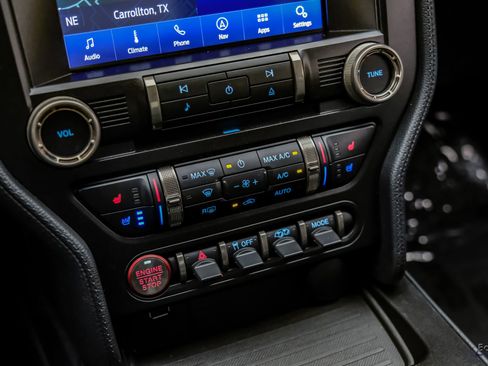 Used 2021 Ford Mustang Shelby GT500 w/ Technology Package image 68