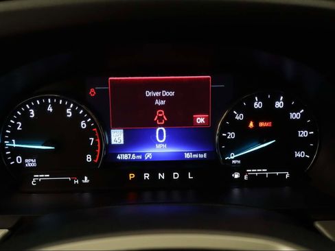 Certified 2023 Ford Explorer XLT w/ Equipment Group 202A image 4