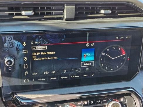 Used 2024 GMC Sierra 2500 AT4 w/ AT4 Premium Plus Package image 16