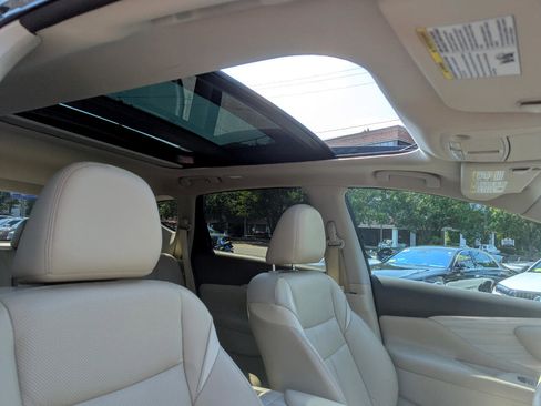 Used 2016 Nissan Murano Platinum w/ Platinum Technology Package image 39