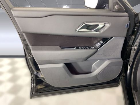Used 2026 Land Rover Range Rover Velar Dynamic SE image 11