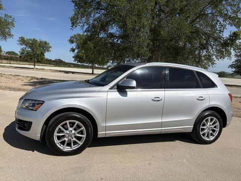 Used 2011 Audi Q5 2.0T Premium Plus AWD/4WD image 2