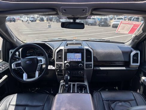 Used 2019 Ford F150 Lariat w/ Equipment Group 502A Luxury AWD/4WD image 10
