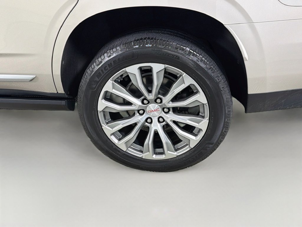 Used 2021 GMC Yukon Denali w/ Denali Ultimate Package RWD image 37