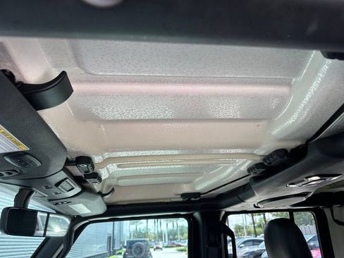 Used 2021 Jeep Wrangler Unlimited Sahara AWD/4WD image 17