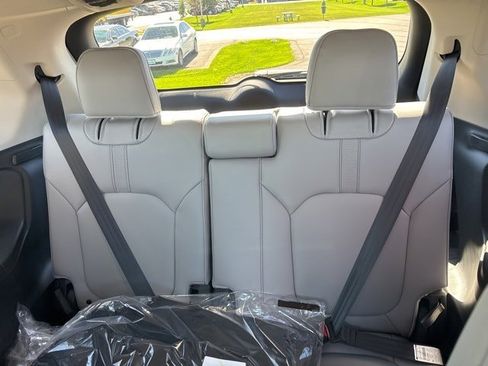 New 2025 Honda Pilot EX-L image 12