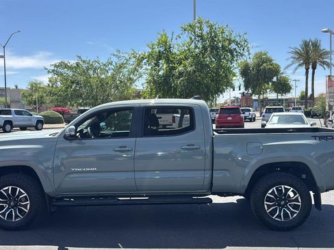 Used 2023 Toyota Tacoma TRD Sport AWD/4WD image 4