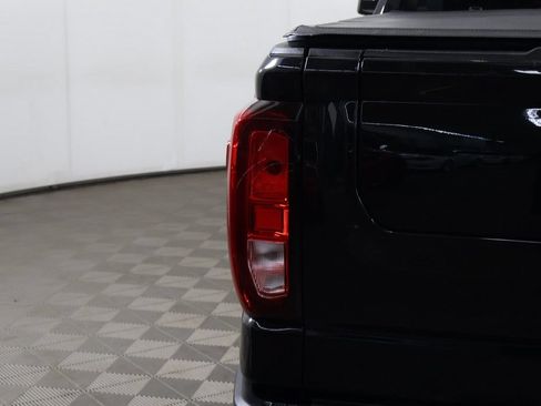Used 2022 GMC Sierra 1500 Elevation w/ Preferred Package AWD/4WD image 15