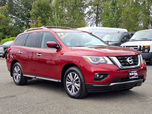 Used 2019 Nissan Pathfinder SV AWD/4WD image 9