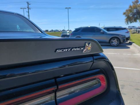 Used 2022 Dodge Challenger R/T Scat Pack w/ Dynamics Package image 12