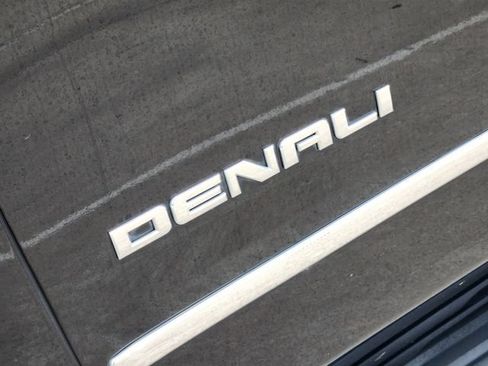Used 2019 GMC Yukon Denali w/ Open Road Package AWD/4WD image 12