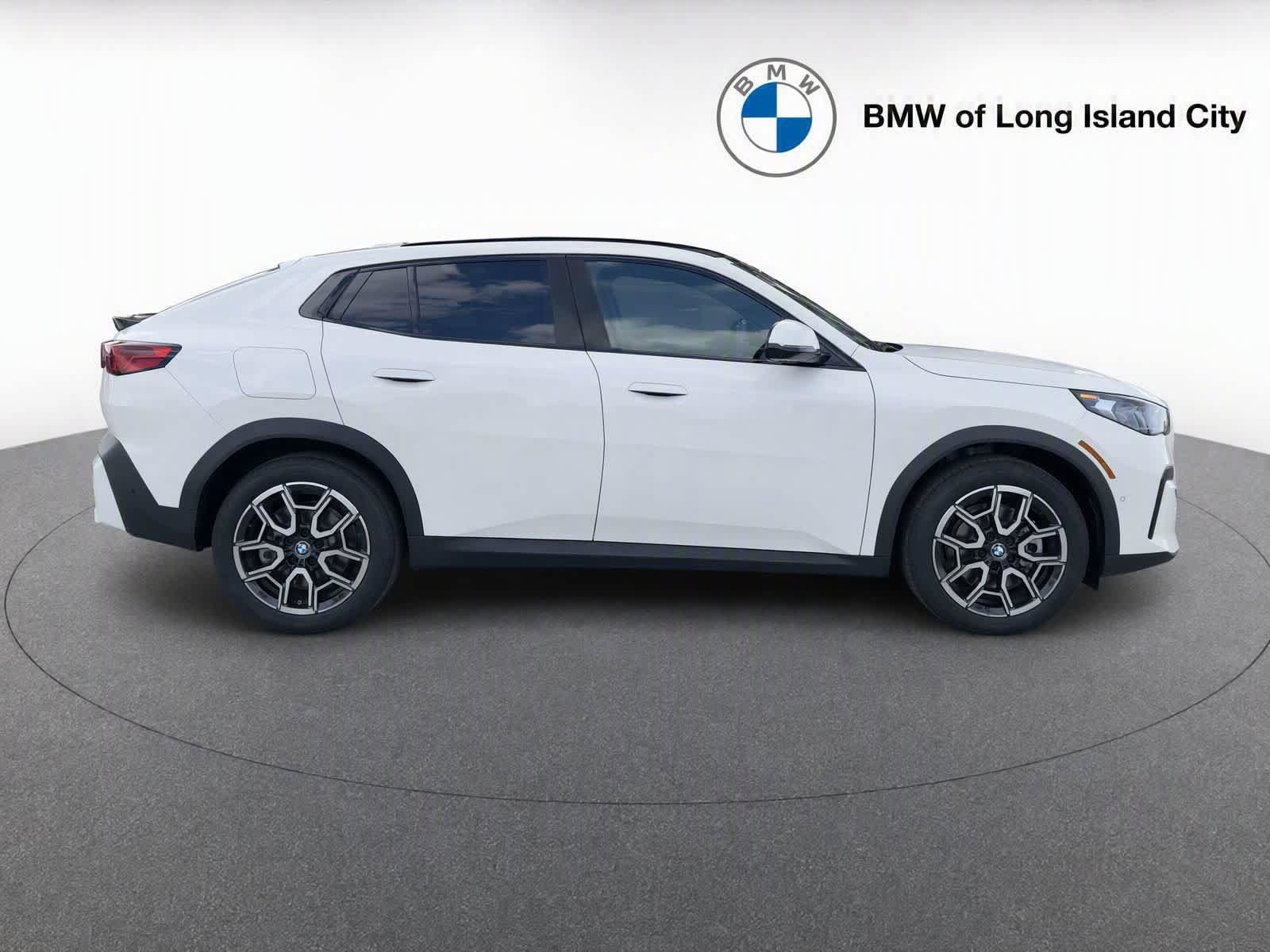 New 2026 BMW X2 xDrive28i w/ Convenience Package AWD/4WD image 8