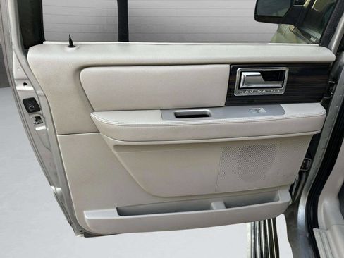 Used 2008 Lincoln Navigator L 4WD image 17