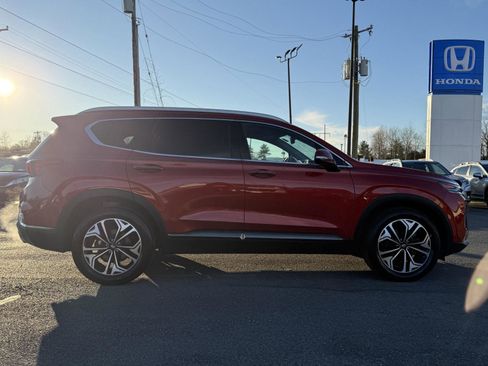 Used 2019 Hyundai Santa Fe AWD image 4