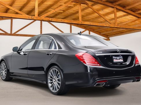 Used 2017 Mercedes-Benz S 550 Sedan image 3