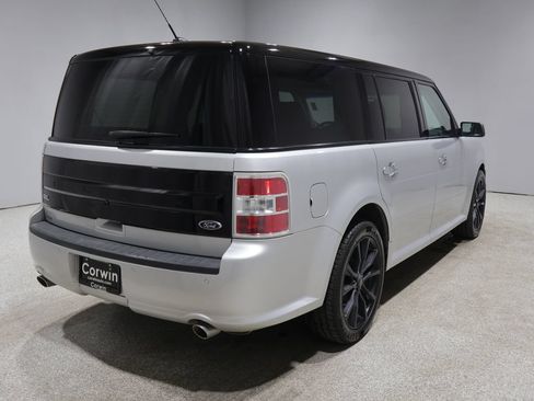 Used 2018 Ford Flex SEL FWD image 2