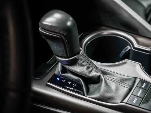 Used 2023 Toyota Camry SE image 20