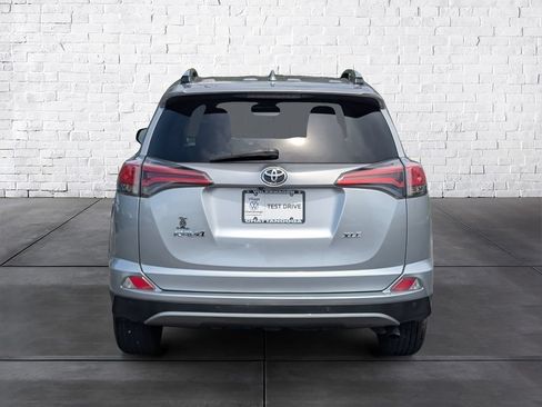Used 2018 Toyota RAV4 XLE FWD image 6